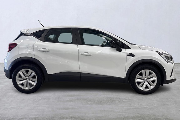 Renault Captur 3 of 5