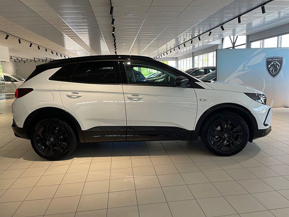 Opel Grandland X 4 of 5
