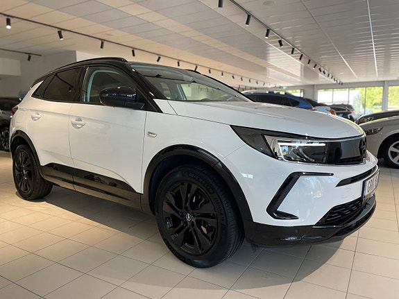 Opel Grandland X 3 of 5