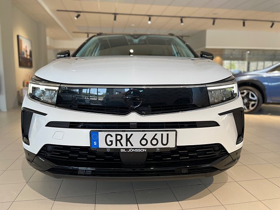 Opel Grandland X 2 of 5