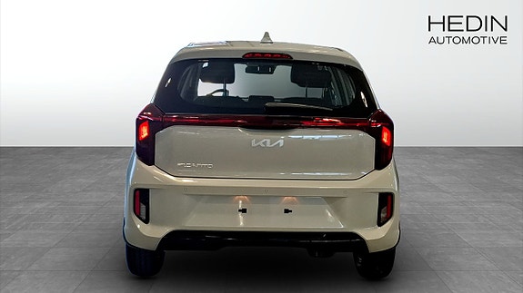 Kia Picanto 7 of 9