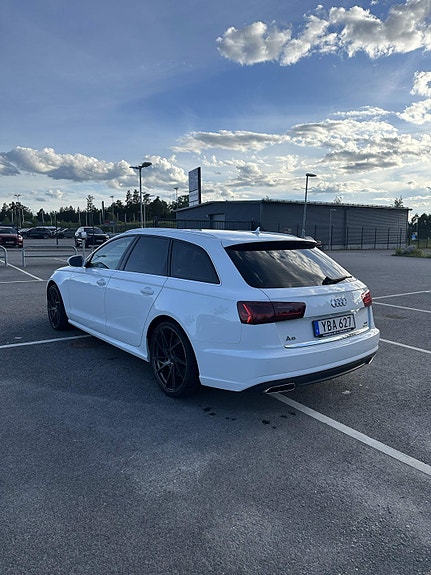 Audi A6 4 of 5
