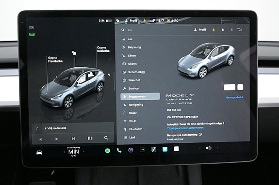 Tesla Model Y 10 of 27