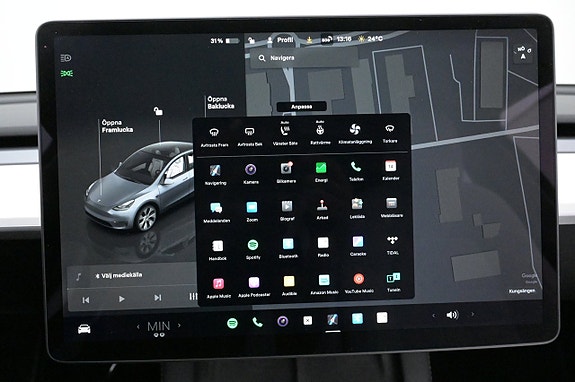 Tesla Model Y 18 of 27