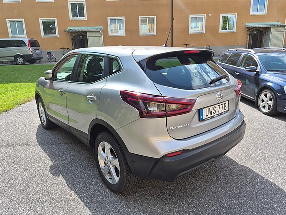 Nissan Qashqai 4 of 5