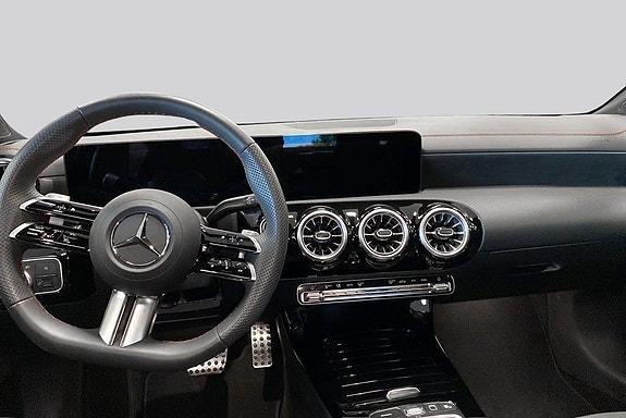 Mercedes-Benz CLA200 7 of 14