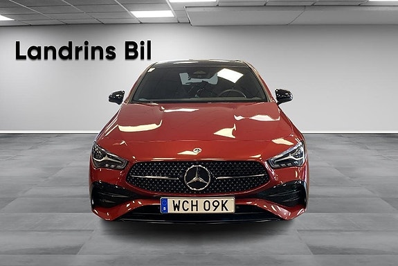 Mercedes-Benz CLA200 2 of 5