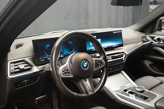 BMW i4 13 of 23