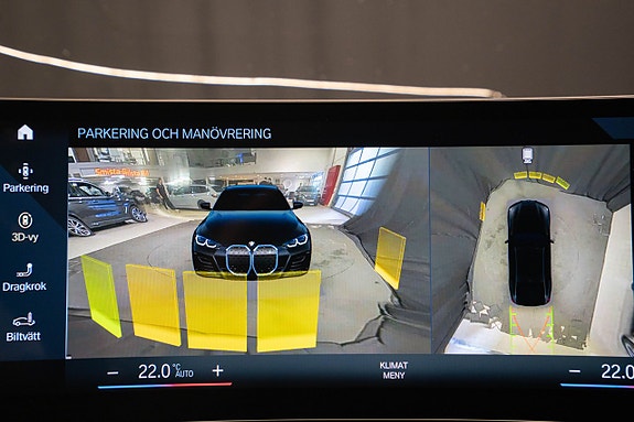 BMW i4 16 of 23