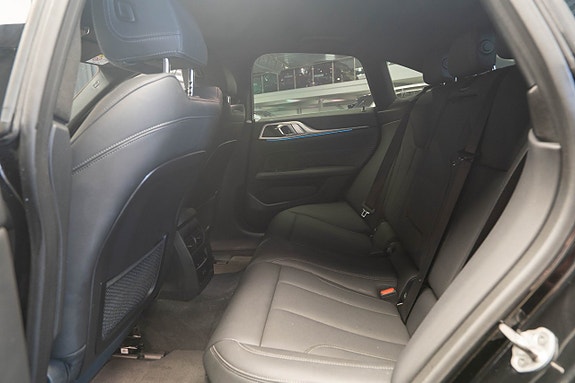 BMW i4 22 of 23