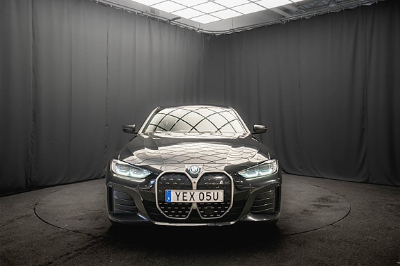 BMW i4 4 of 5