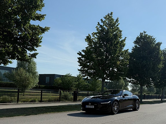 Jaguar F-TYPE 8 of 17