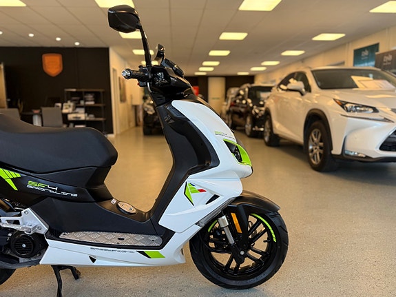 Peugeot Speedfight 4 Sportline Endast 525 mil EN ÄGARE 15 of 30