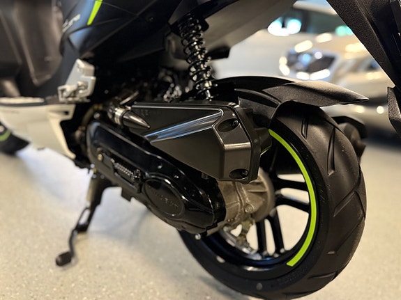 Peugeot Speedfight 4 Sportline Endast 525 mil EN ÄGARE 22 of 30