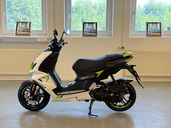 Peugeot Speedfight 4 Sportline Endast 525 mil EN ÄGARE 4 of 30