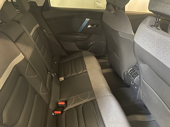 Citroen E-C4 8 of 10