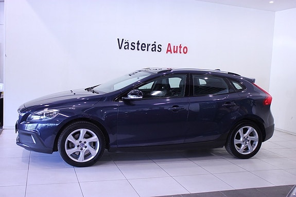 Volvo V40 Cross Country 9 of 30