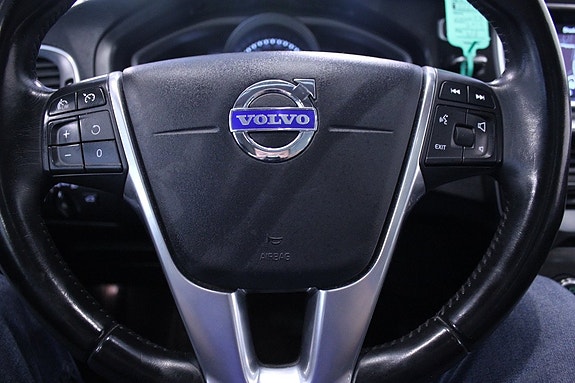 Volvo V40 Cross Country 26 of 30