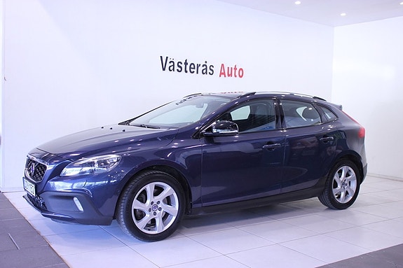 Volvo V40 Cross Country 5 of 30