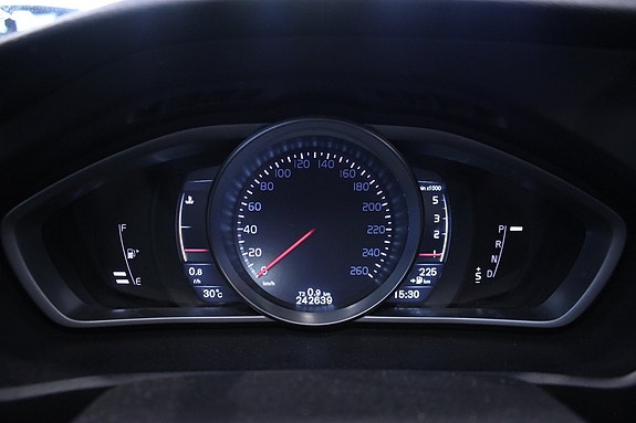 Volvo V40 Cross Country 23 of 30