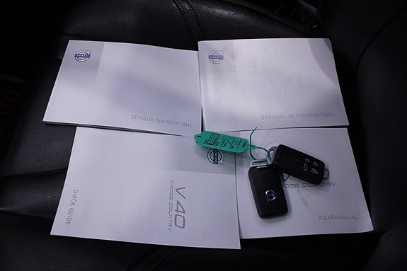 Volvo V40 Cross Country 27 of 30