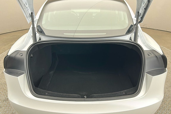 Tesla Model 3 13 of 25