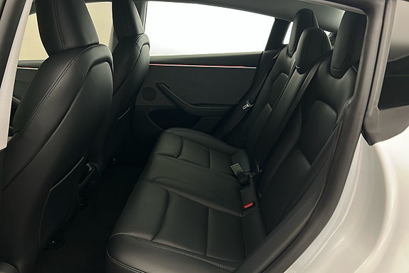 Tesla Model 3 12 of 25