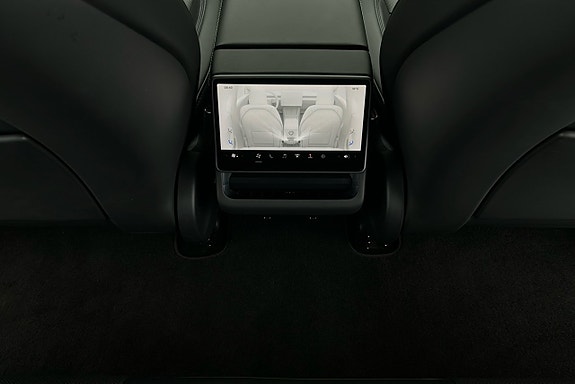 Tesla Model 3 22 of 25