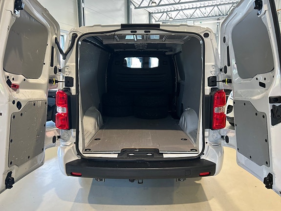 Opel Vivaro 5 of 5
