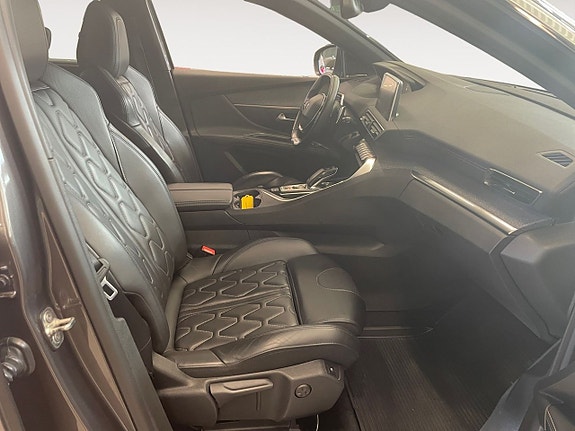 Peugeot 5008 15 of 25