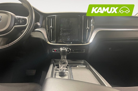 Volvo V60 11 of 23