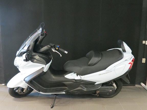 Suzuki AN 650 Z BURGMAN EXKLUSIVE 2 of 6
