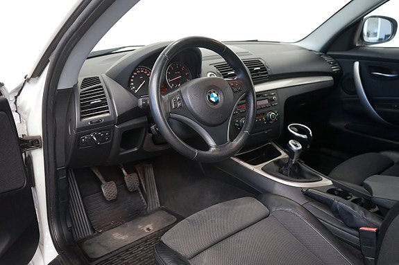 BMW 120i 6 of 9