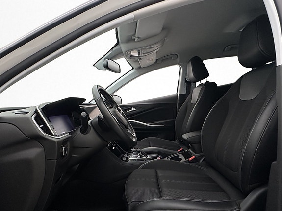 Opel Grandland X 10 of 24