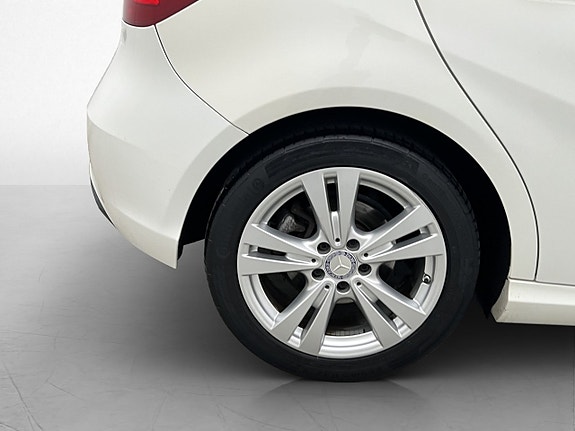 Mercedes-Benz A180 25 of 28