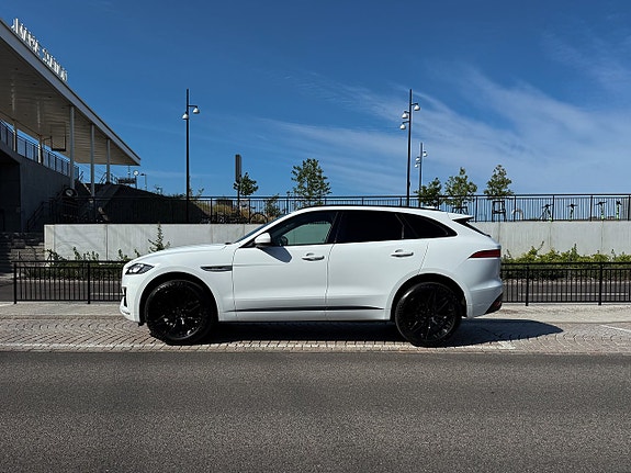Jaguar F-PACE 6 of 10