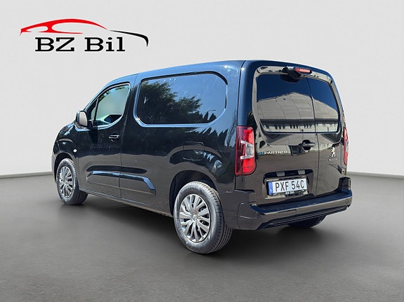 Peugeot e-Partner 3 of 5