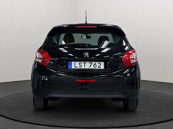 Peugeot 208 24 of 25