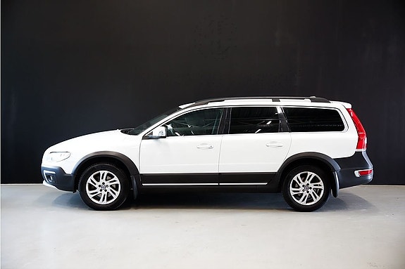Volvo XC70 3 of 5