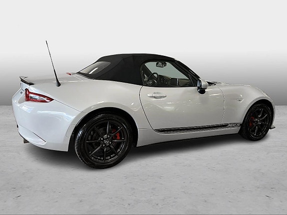Mazda MX-5 4 of 5
