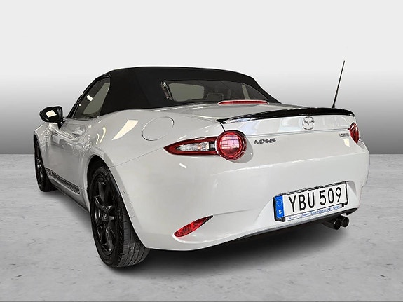 Mazda MX-5 3 of 5