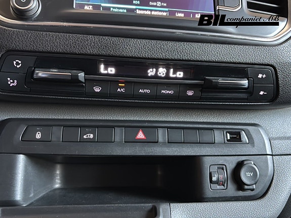 Peugeot e-Expert 14 of 16