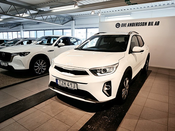 Kia Stonic 2 of 24