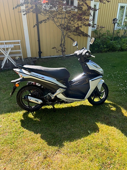 Honda NSC50R 4 of 5