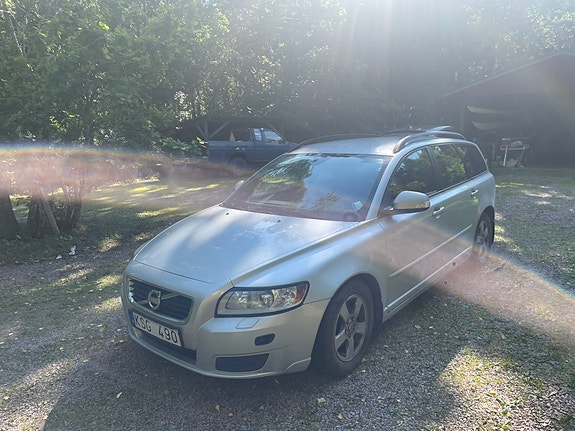 Volvo V50 4 of 5
