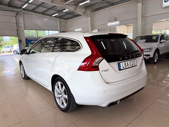 Volvo V60 6 of 13
