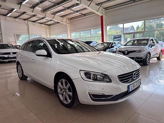 Volvo V60 3 of 5