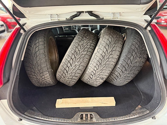 Volvo V60 10 of 13