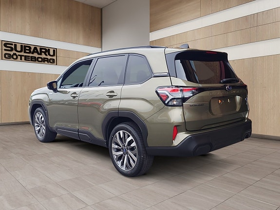 Subaru Forester 3 of 5