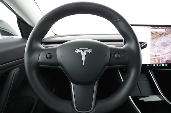Tesla Model 3 20 of 30